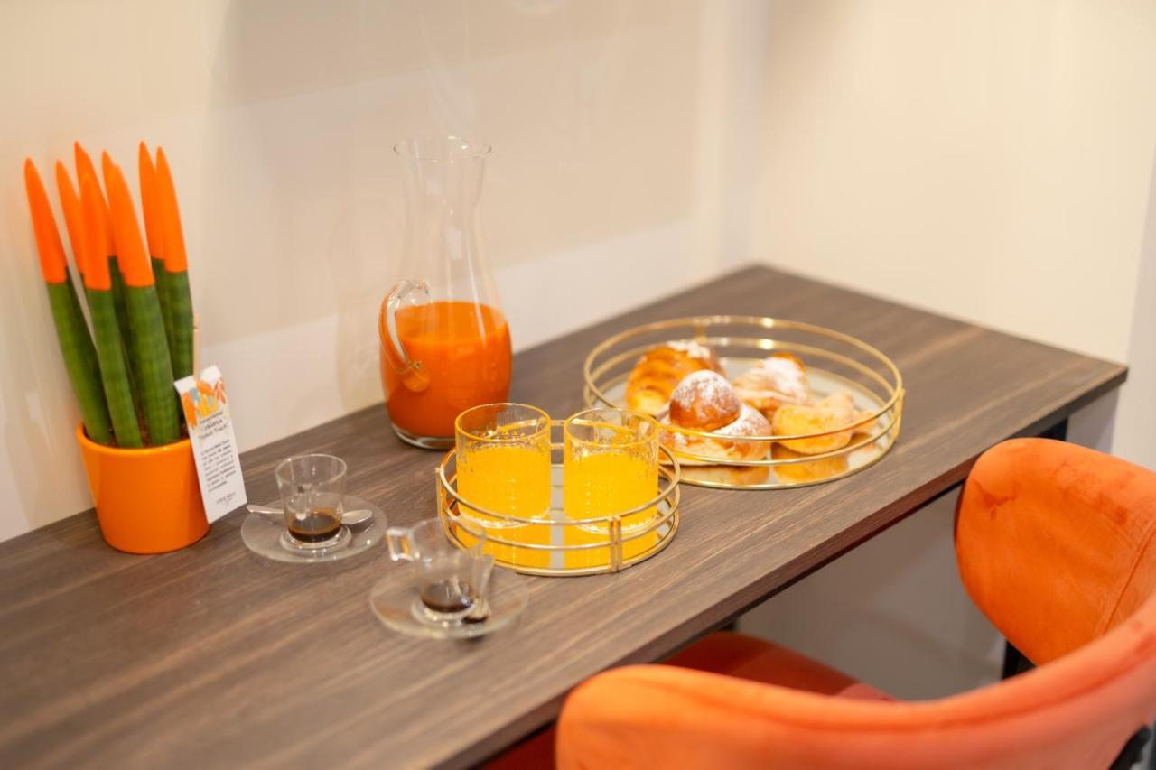 Piezz' E Sole Hotel Nápoly Kültér fotó