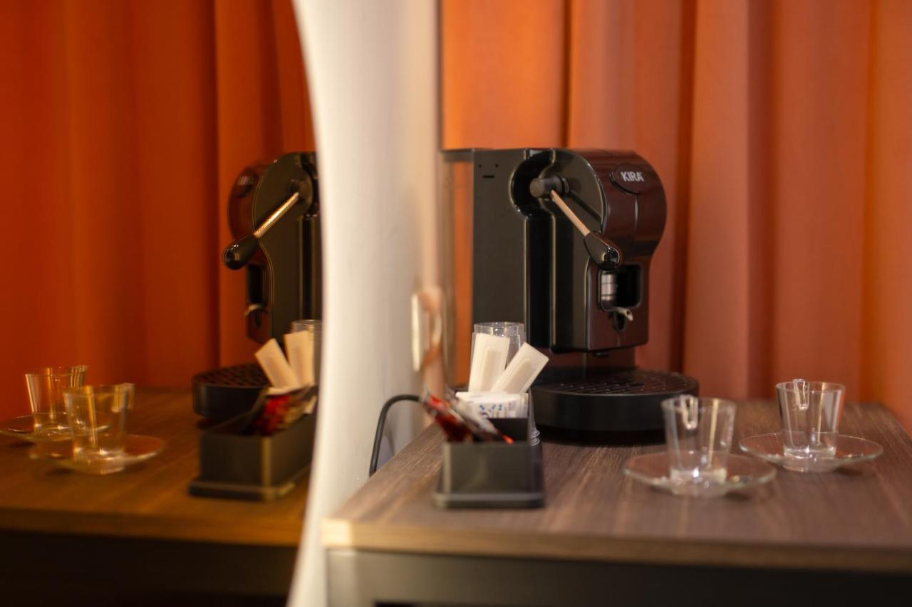 Piezz' E Sole Hotel Nápoly Kültér fotó