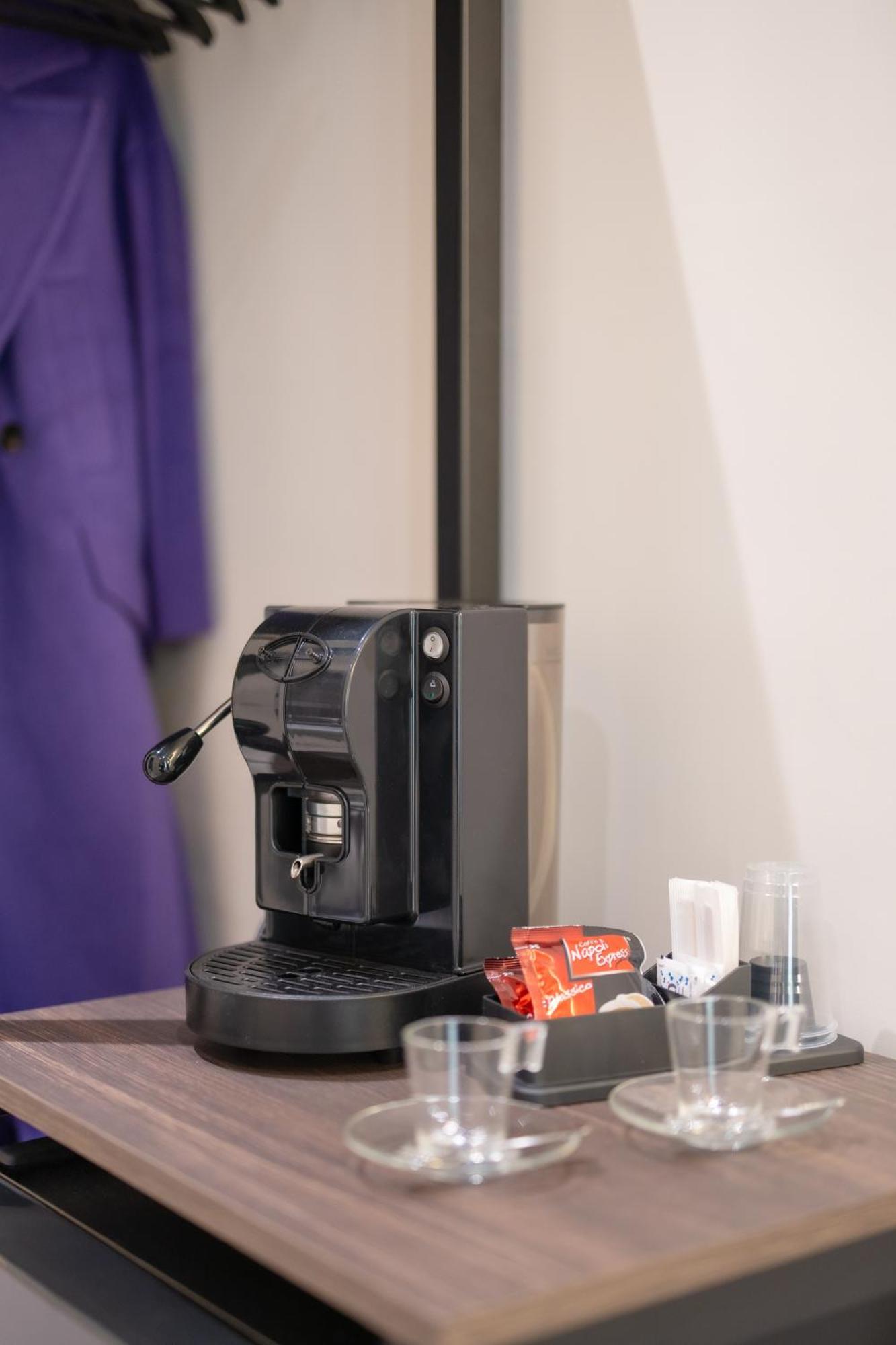 Piezz' E Sole Hotel Nápoly Kültér fotó